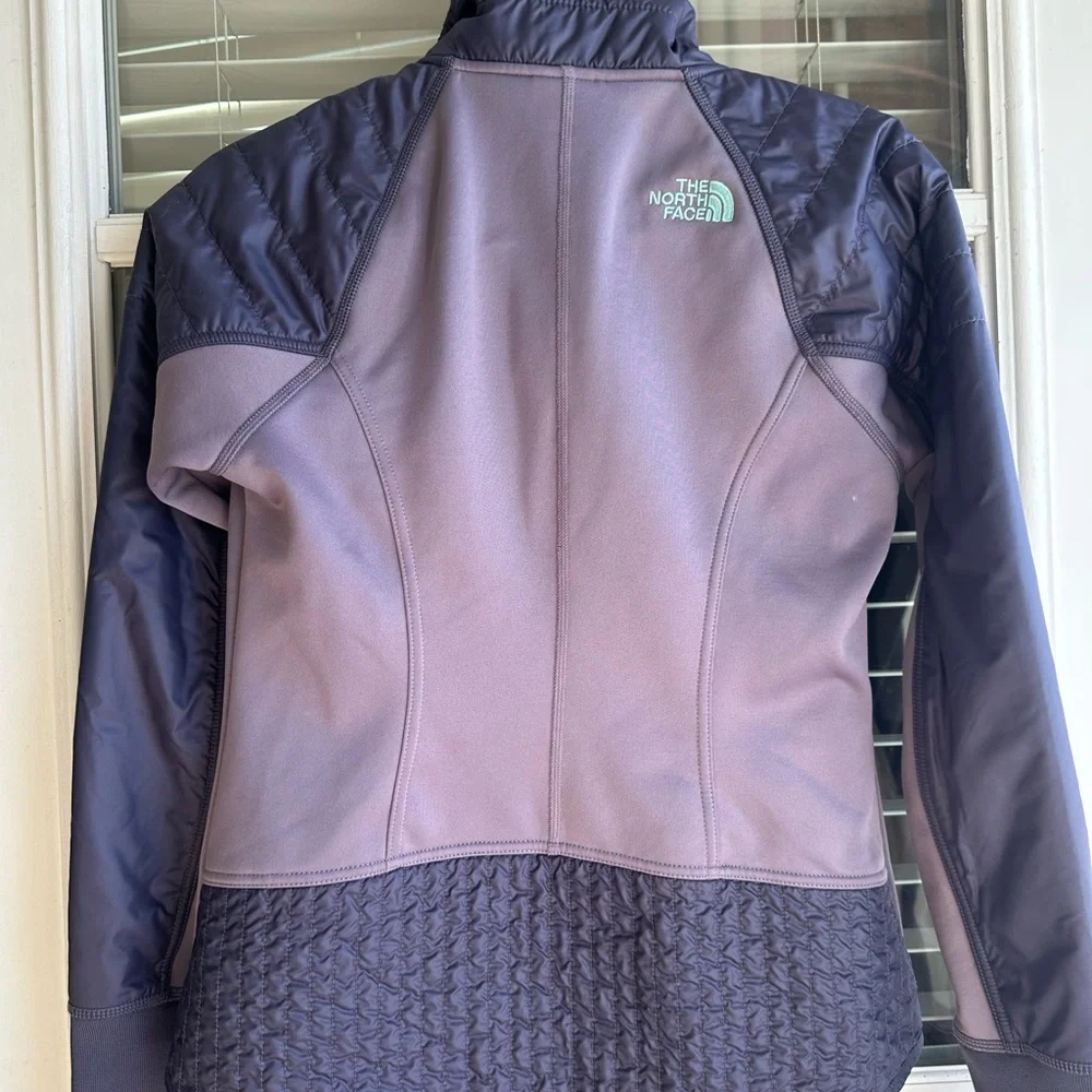 The North Face Women's Lavender Ski Jacket - Picture 2 of 3